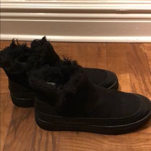 H&M Faux Fur Lined Booties / Sneakers